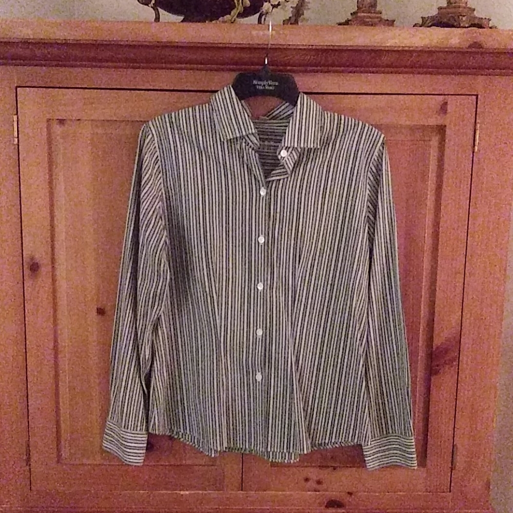 💵SALE 2 FOR $20💵💐Alex Marie Blouse💐